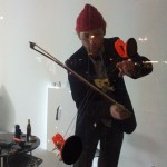 Kaspar Koenig plays the glascello on the window